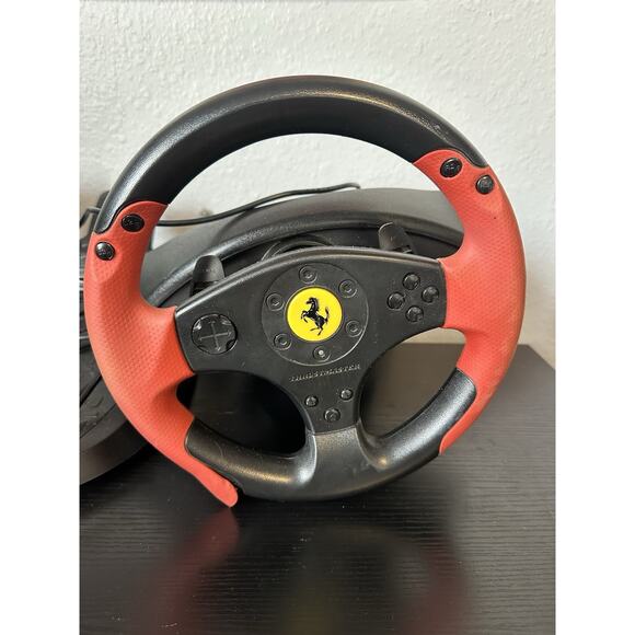 Thrustmaster Ferrari Racing Wheel Red Legend Edition for PS3 or PC grip is peel - Picture 2 of 3